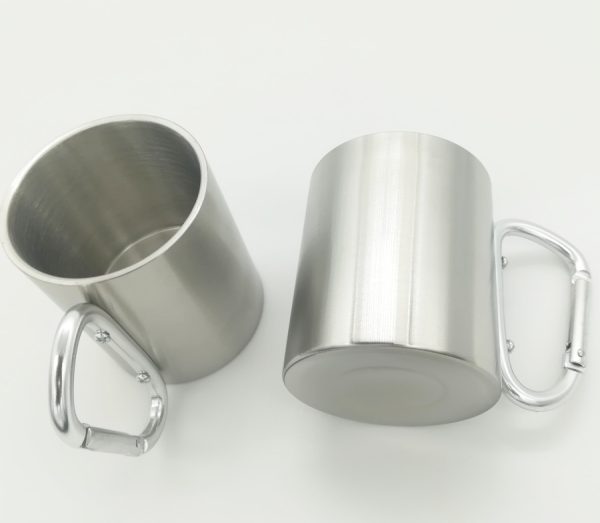 Tazza in alluminio con moschettone