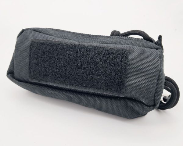 Mini Tasca nera con moschettone e strap per cintura