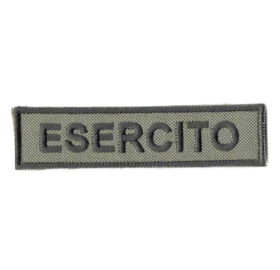 Ricamo esercito nero su fondo verde