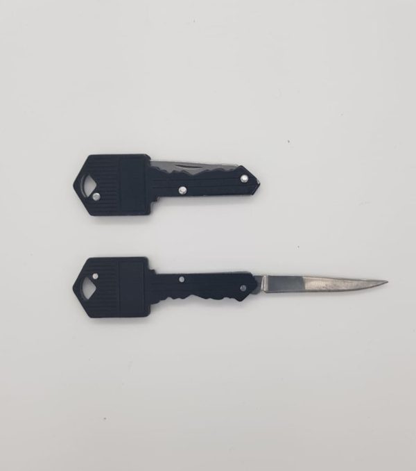 Coltello pieghevole tipo chiave