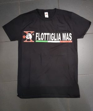 t-shirt di colore nero con stampa decima mas