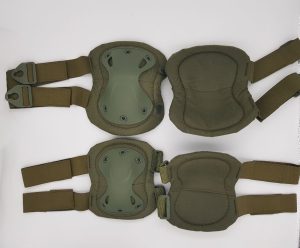 Set Ginocchiere gomitiere con protezioni in plastica verde