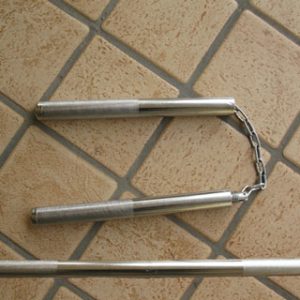 Nunchaku in metallo convertibile a bastone