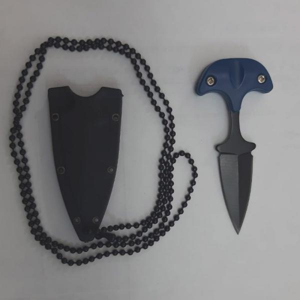 Coltellino tagliacarte con fodero in plastica