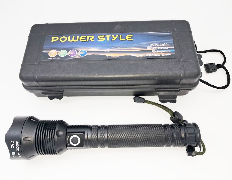 Torcia in alluminio ad alta luminosità con zoom